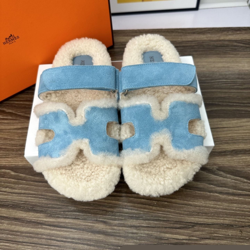 H**mes slippers